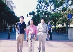 米国出張時の孫正義氏（中央）と、三木（左)