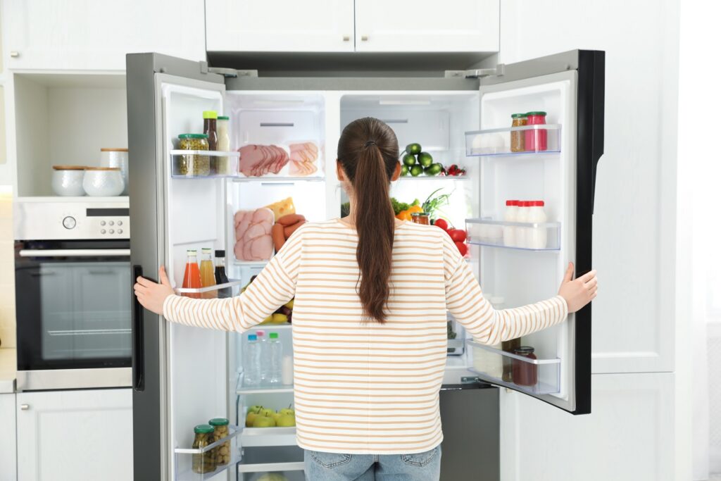 「冷蔵庫」って英語でなんて言うの？発音が難しい？例文と動画つきで丁寧に解説！