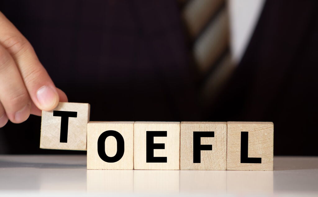 【初心者OK】TOEFL対策におすすめの単語帳5選と単語の覚え方を解説
