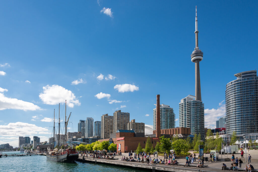 2023年度のカナダワーキングホリデー申請受付開始は1月9日(月)から