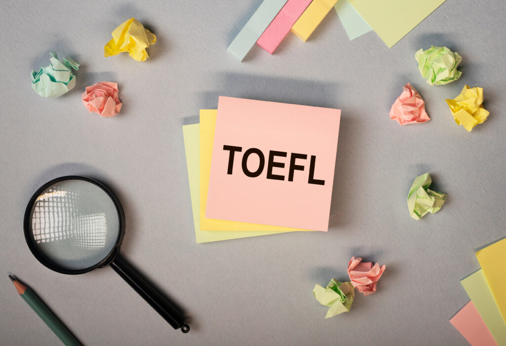 【2023年最新版】TOEFLの受験料はいくら？高いって本当？安く受けるには？疑問をまとめて解決
