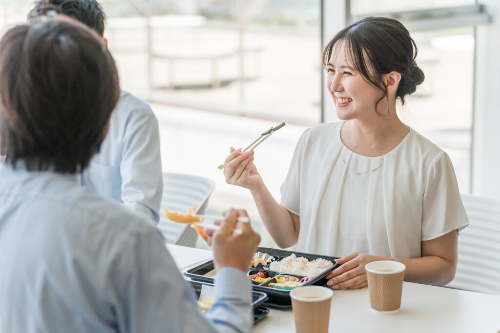 「派遣社員」は英語で言うと？契約社員・請負社員など関連表現と共に解説