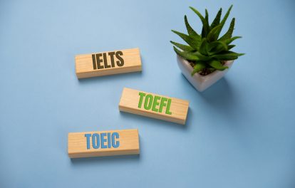 TOEICとTOEFLの違いをわかりやすく解説！似ているようでまったく違う？